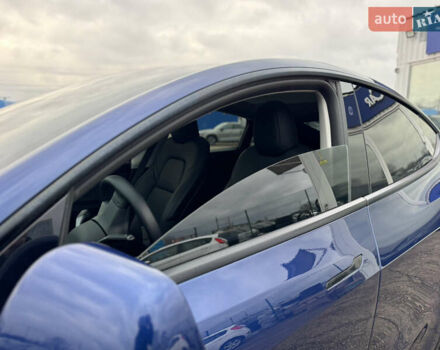 Синий Тесла Model Y, объемом двигателя 0 л и пробегом 36 тыс. км за 31000 $, фото 18 на Automoto.ua