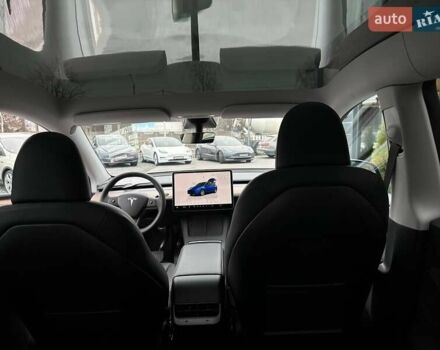 Синий Тесла Model Y, объемом двигателя 0 л и пробегом 10 тыс. км за 30494 $, фото 27 на Automoto.ua