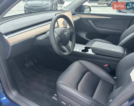 Синий Тесла Model Y, объемом двигателя 0 л и пробегом 9 тыс. км за 28900 $, фото 4 на Automoto.ua
