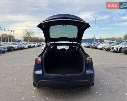 Синий Тесла Model Y, объемом двигателя 0 л и пробегом 8 тыс. км за 31900 $, фото 8 на Automoto.ua
