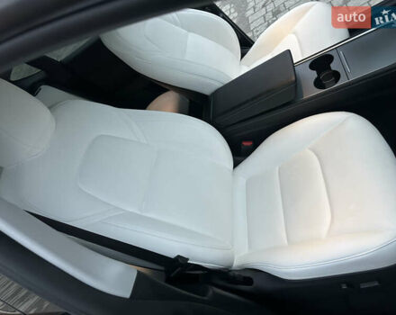 Синий Тесла Model Y, объемом двигателя 0 л и пробегом 47 тыс. км за 32000 $, фото 12 на Automoto.ua