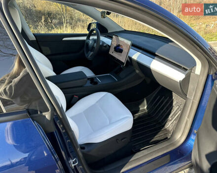 Синий Тесла Model Y, объемом двигателя 0 л и пробегом 10 тыс. км за 32500 $, фото 14 на Automoto.ua