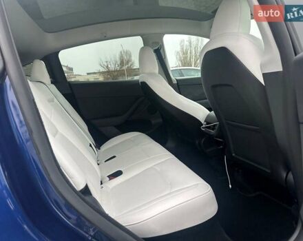 Синий Тесла Model Y, объемом двигателя 0 л и пробегом 27 тыс. км за 25999 $, фото 14 на Automoto.ua