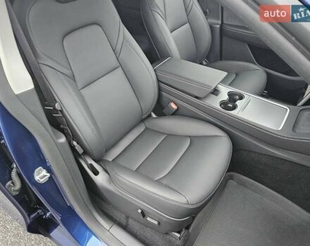 Синій Тесла Model Y, об'ємом двигуна 0 л та пробігом 13 тис. км за 28500 $, фото 30 на Automoto.ua