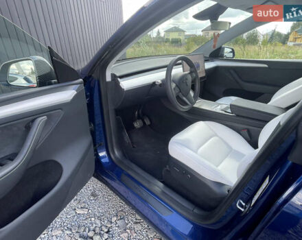 Синий Тесла Model Y, объемом двигателя 0 л и пробегом 6 тыс. км за 31900 $, фото 6 на Automoto.ua