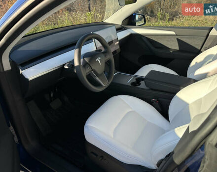 Синий Тесла Model Y, объемом двигателя 0 л и пробегом 10 тыс. км за 32500 $, фото 51 на Automoto.ua