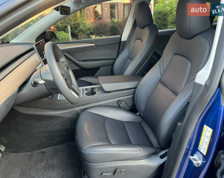 Синий Тесла Model Y, объемом двигателя 0 л и пробегом 13 тыс. км за 29500 $, фото 25 на Automoto.ua