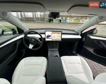 Синий Тесла Model Y, объемом двигателя 0 л и пробегом 27 тыс. км за 25999 $, фото 12 на Automoto.ua