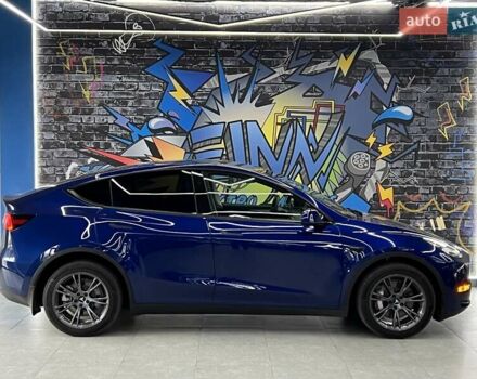Синий Тесла Model Y, объемом двигателя 0 л и пробегом 8 тыс. км за 34199 $, фото 10 на Automoto.ua