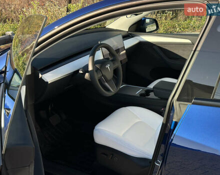 Синий Тесла Model Y, объемом двигателя 0 л и пробегом 10 тыс. км за 32500 $, фото 55 на Automoto.ua