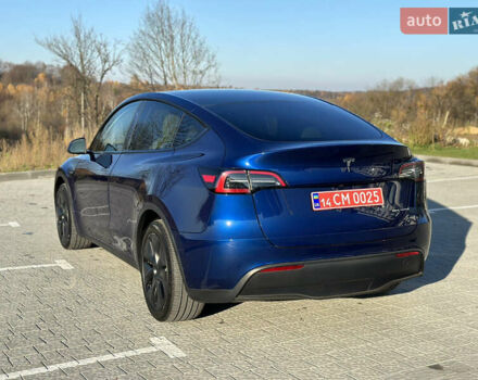 Синий Тесла Model Y, объемом двигателя 0 л и пробегом 10 тыс. км за 32500 $, фото 4 на Automoto.ua