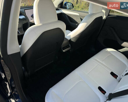 Синий Тесла Model Y, объемом двигателя 0 л и пробегом 10 тыс. км за 32500 $, фото 50 на Automoto.ua