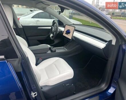 Синий Тесла Model Y, объемом двигателя 0 л и пробегом 27 тыс. км за 25999 $, фото 13 на Automoto.ua