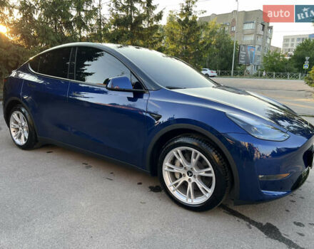 Синий Тесла Model Y, объемом двигателя 0 л и пробегом 13 тыс. км за 29500 $, фото 4 на Automoto.ua
