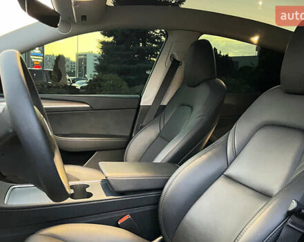 Синий Тесла Model Y, объемом двигателя 0 л и пробегом 24 тыс. км за 33850 $, фото 8 на Automoto.ua
