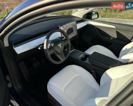 Синий Тесла Model Y, объемом двигателя 0 л и пробегом 10 тыс. км за 32500 $, фото 52 на Automoto.ua
