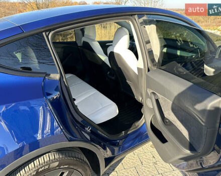 Синий Тесла Model Y, объемом двигателя 0 л и пробегом 10 тыс. км за 32500 $, фото 10 на Automoto.ua