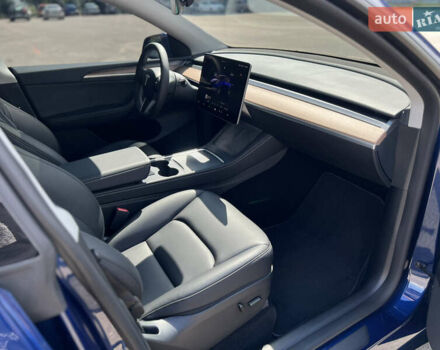 Синий Тесла Model Y, объемом двигателя 0 л и пробегом 9 тыс. км за 29999 $, фото 21 на Automoto.ua