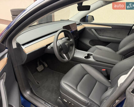 Синий Тесла Model Y, объемом двигателя 0 л и пробегом 9 тыс. км за 28900 $, фото 12 на Automoto.ua