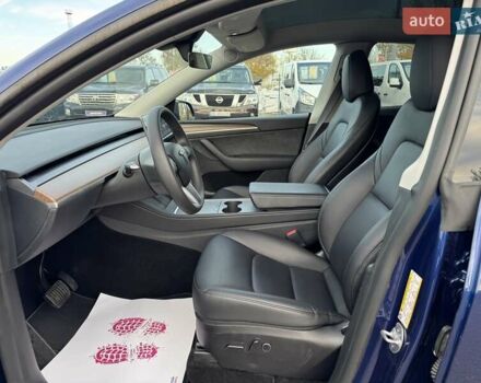 Синий Тесла Model Y, объемом двигателя 0 л и пробегом 8 тыс. км за 31900 $, фото 12 на Automoto.ua