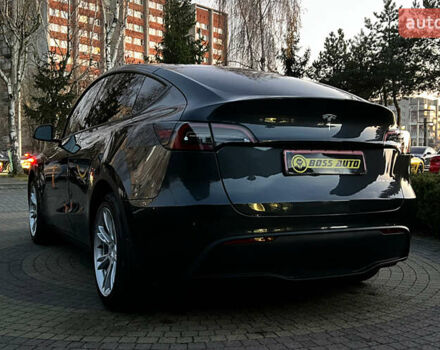 Синий Тесла Model Y, объемом двигателя 0 л и пробегом 24 тыс. км за 33850 $, фото 4 на Automoto.ua
