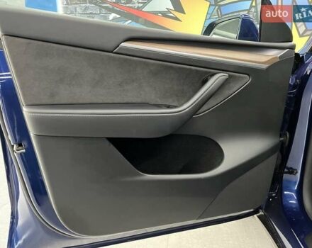 Синий Тесла Model Y, объемом двигателя 0 л и пробегом 8 тыс. км за 34199 $, фото 21 на Automoto.ua