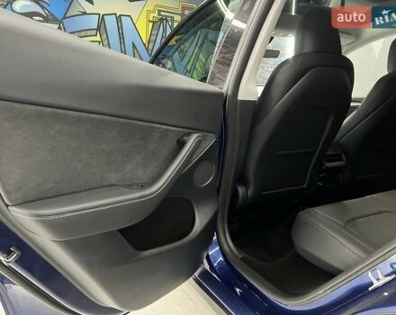 Синий Тесла Model Y, объемом двигателя 0 л и пробегом 8 тыс. км за 34199 $, фото 22 на Automoto.ua
