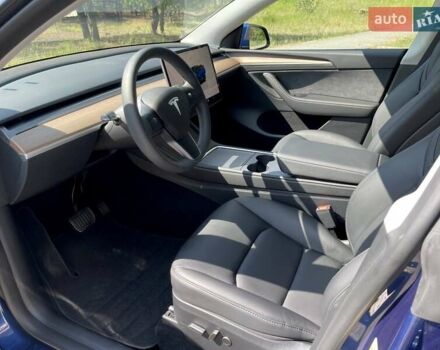 Синий Тесла Model Y, объемом двигателя 0 л и пробегом 24 тыс. км за 38800 $, фото 16 на Automoto.ua