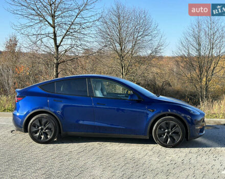 Синий Тесла Model Y, объемом двигателя 0 л и пробегом 10 тыс. км за 32500 $, фото 3 на Automoto.ua