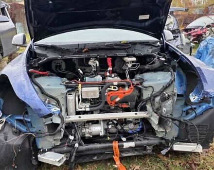 Синий Тесла Model Y, объемом двигателя 0 л и пробегом 106 тыс. км за 20400 $, фото 6 на Automoto.ua