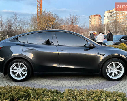 Синий Тесла Model Y, объемом двигателя 0 л и пробегом 24 тыс. км за 33850 $, фото 7 на Automoto.ua