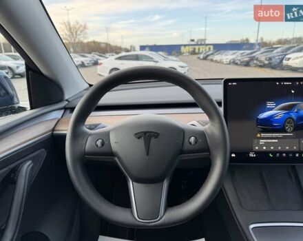 Синий Тесла Model Y, объемом двигателя 0 л и пробегом 8 тыс. км за 31900 $, фото 14 на Automoto.ua