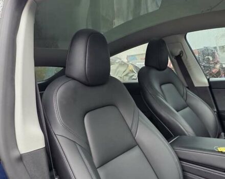 Синий Тесла Model Y, объемом двигателя 0 л и пробегом 106 тыс. км за 20400 $, фото 2 на Automoto.ua