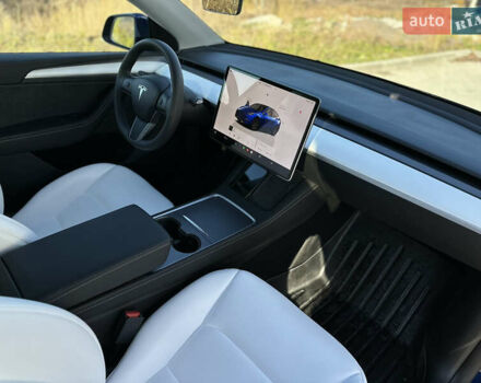 Синий Тесла Model Y, объемом двигателя 0 л и пробегом 10 тыс. км за 32500 $, фото 1 на Automoto.ua