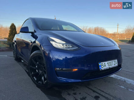 Тесла Model Y 2021 в Умани на Automoto.ua Синий Тесла Model Y, объемом двигателя 0 л и пробегом 61 тыс. км за 22500 $, фото 1 на Automoto.ua