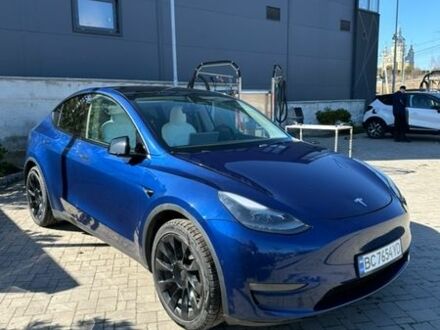 Синий Тесла Model Y, объемом двигателя 0 л и пробегом 111 тыс. км за 20300 $, фото 1 на Automoto.ua