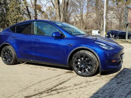 Синий Тесла Model Y, объемом двигателя 0 л и пробегом 36 тыс. км за 25400 $, фото 1 на Automoto.ua
