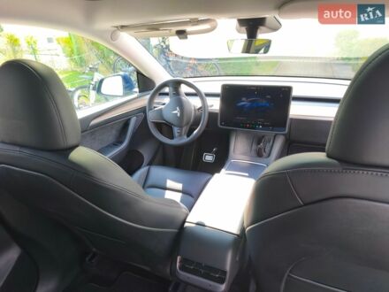 Синий Тесла Model Y, объемом двигателя 0 л и пробегом 46 тыс. км за 28800 $, фото 1 на Automoto.ua