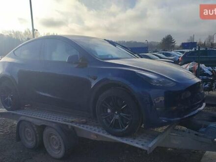 Синий Тесла Model Y, объемом двигателя 0 л и пробегом 41 тыс. км за 16000 $, фото 1 на Automoto.ua