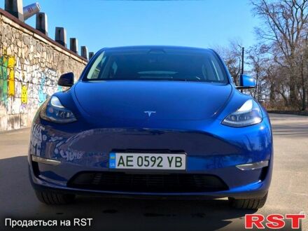 Синий Тесла Model Y, объемом двигателя 0.35 л и пробегом 13 тыс. км за 27770 $, фото 1 на Automoto.ua