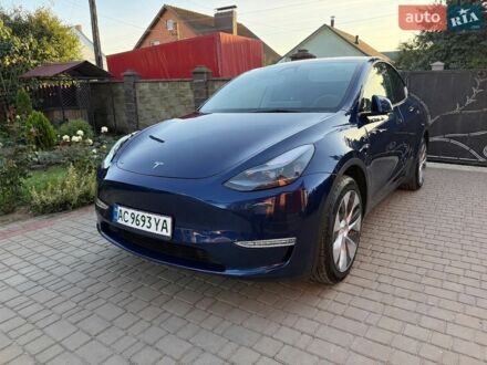Синий Тесла Model Y, объемом двигателя 0 л и пробегом 53 тыс. км за 30300 $, фото 1 на Automoto.ua