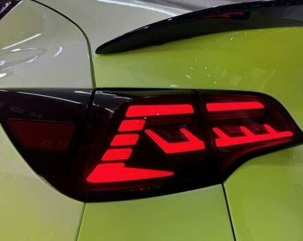 Зеленый Тесла Model Y, объемом двигателя 0 л и пробегом 11 тыс. км за 27999 $, фото 2 на Automoto.ua