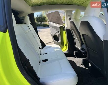 Зеленый Тесла Model Y, объемом двигателя 0 л и пробегом 11 тыс. км за 27999 $, фото 27 на Automoto.ua