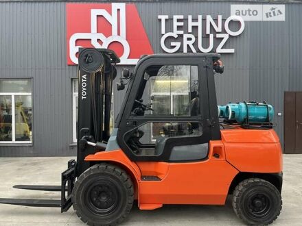 Тойота 02-7FC45 2001 у Києві на Automoto.ua Тойота 02-7FC45, об'ємом двигуна 0 л та пробігом 5 тис. км за 17100 $, фото 1 на Automoto.ua