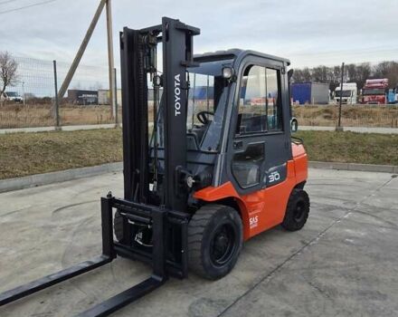 Красный Тойота 02-7FGF30, объемом двигателя 2.5 л и пробегом 7 тыс. км за 11894 $, фото 1 на Automoto.ua