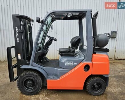 Тойота 02-8FG25, об'ємом двигуна 2.2 л та пробігом 10 тис. км за 16300 $, фото 1 на Automoto.ua