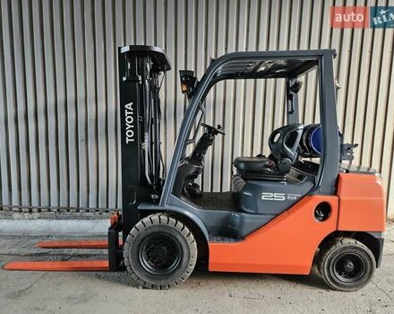 Тойота 02-8FGF25, объемом двигателя 2.2 л и пробегом 4 тыс. км за 18000 $, фото 6 на Automoto.ua