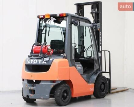 Оранжевый Тойота 02-8FGF25, объемом двигателя 0 л и пробегом 0 тыс. км за 18495 $, фото 1 на Automoto.ua