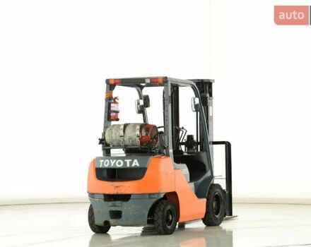 Красный Тойота 32FG-25, объемом двигателя 0 л и пробегом 1 тыс. км за 21300 $, фото 3 на Automoto.ua