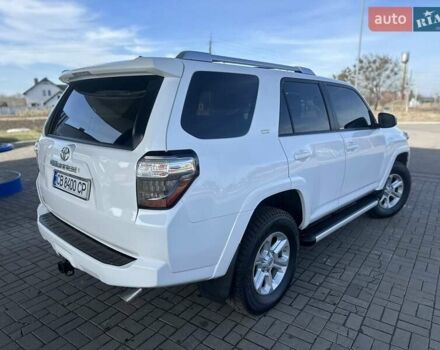 Белый Тойота 4Раннер, объемом двигателя 4 л и пробегом 250 тыс. км за 24800 $, фото 27 на Automoto.ua